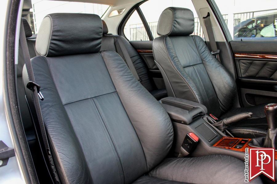 Интерьер BMW 540i Sedan (E39) 1998 года  (фото 19 из 50)